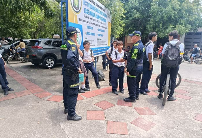 Policía intensifica vigilancia en colegios de Aguachica para proteger a estudiantes