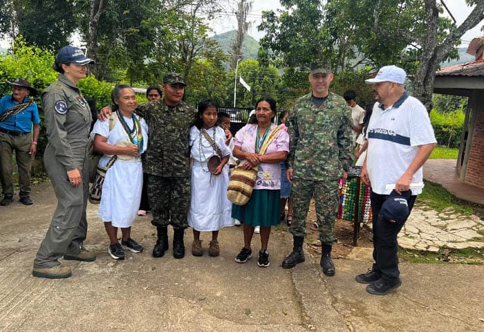 Ejército lleva jornada de salud y prevención a comunidad arhuaca en Pueblo Bello