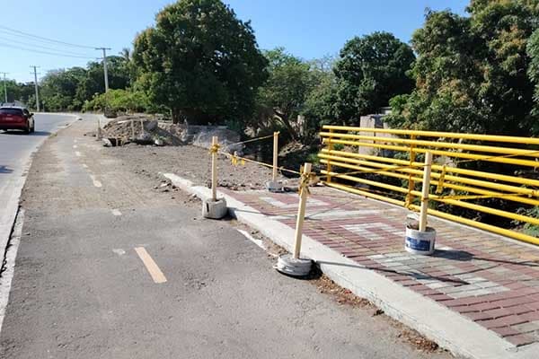 ¿Abandonaron las obras del río Manzanares en Santa Marta? Comunidad reclama por escombros