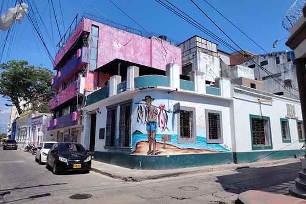 Otra joya del Centro Histórico de Santa Marta desaparece sin control: destruyen inmueble sin licencia