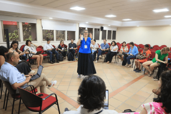 Unimagdalena abre debate sobre demandas legales en la transición energética