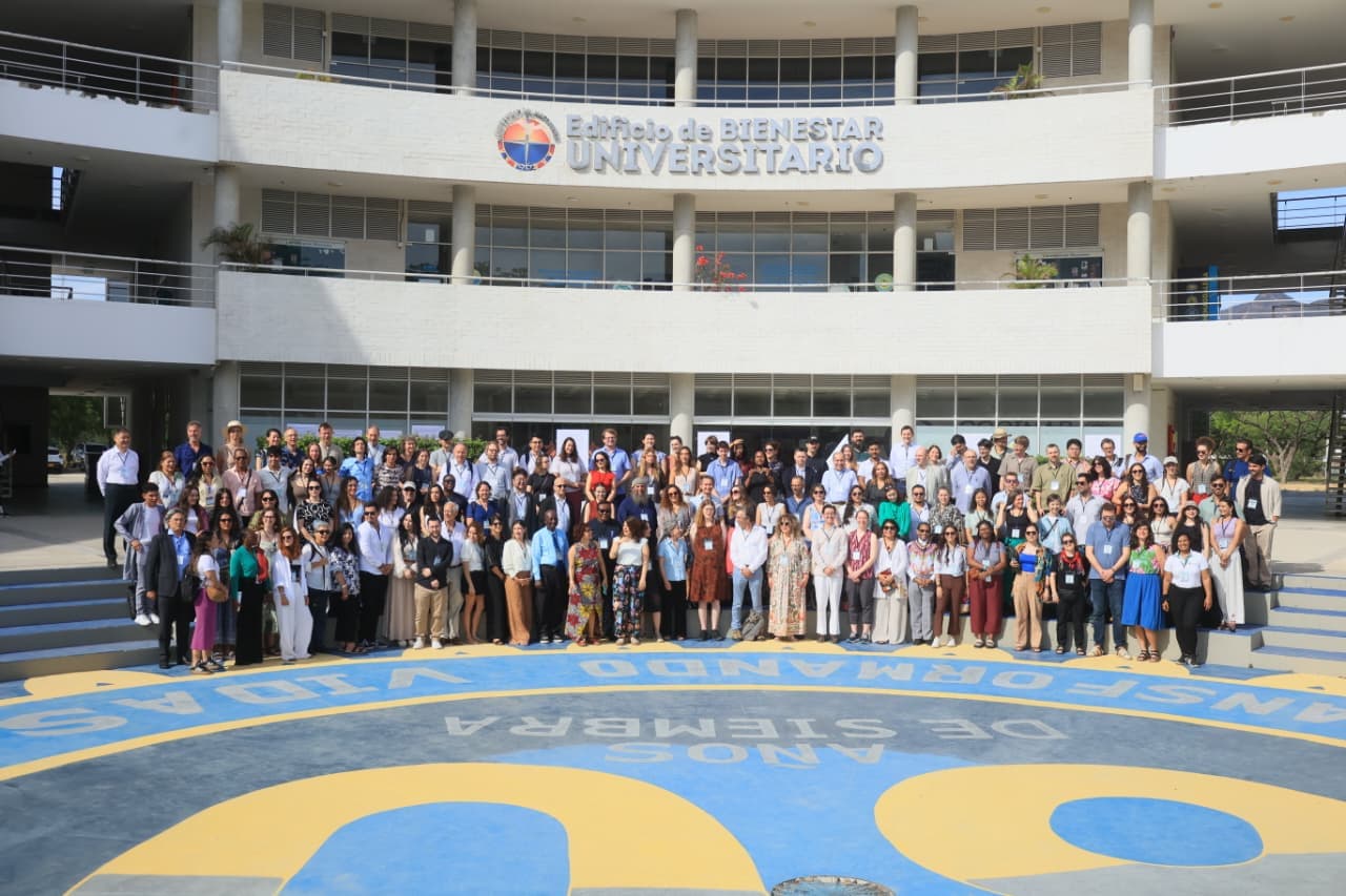 Unimagdalena abre debate sobre el futuro energético del país en conferencia de transición