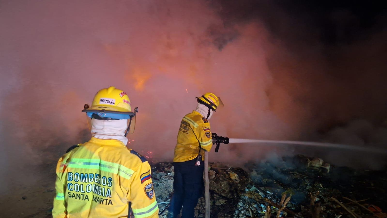 Bomberos de Santa Marta atienden 106 emergencias en abril, alertan sobre quemas ilegales