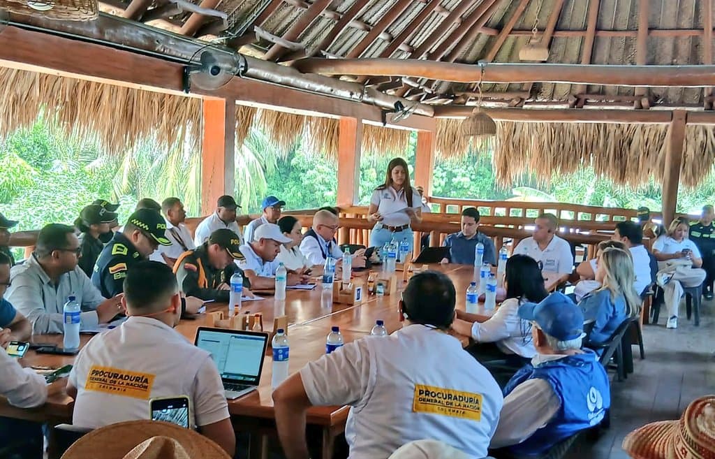 Acuerdo en Guachaca: 23 compromisos para levantar bloqueo tras muerte de transportador