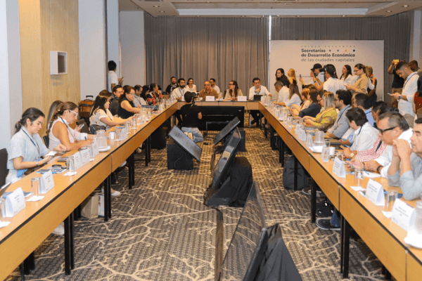 Santa Marta lidera encuentro nacional sobre cómo los datos impulsan el desarrollo económico regional