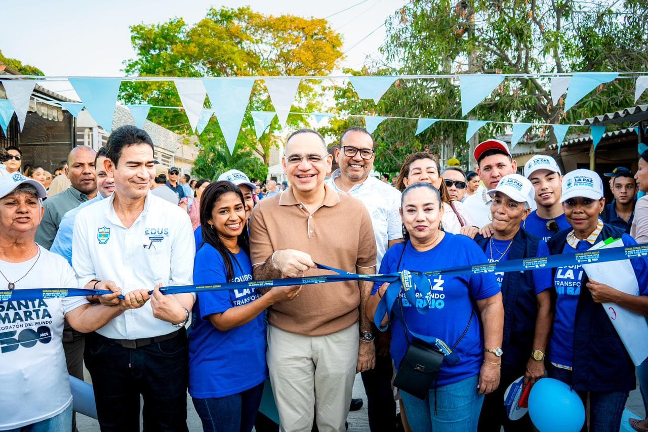 Santa Marta entrega cuatro calles pavimentadas en La Paz con programa de transformación urbana