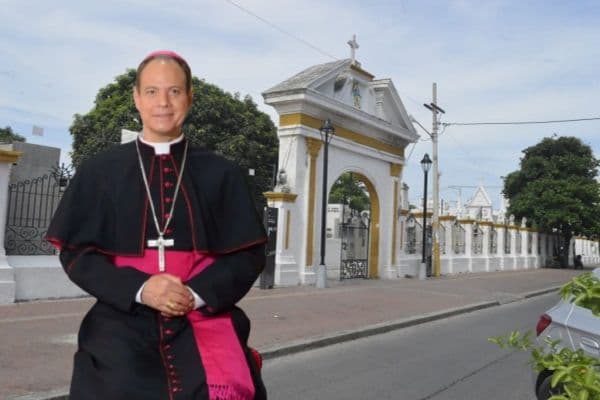 Monseñor Bacci oficia eucaristía y rueda de prensa en Cementerio San Miguel de Santa Marta