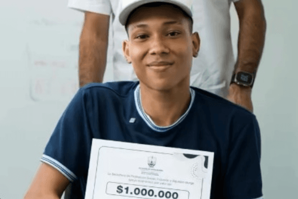 Alcaldía de Santa Marta costea estudios de Fabián para que termine su carrera universitaria