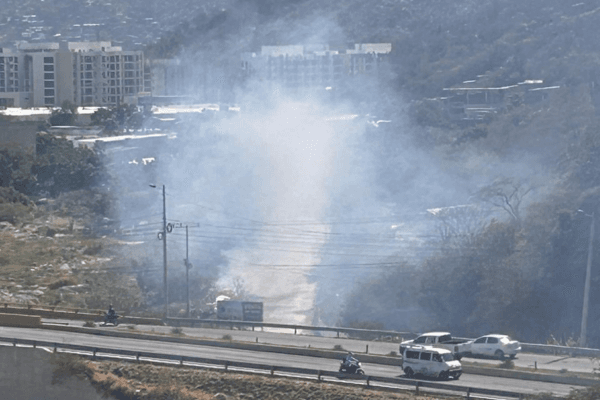 Pozos Colorados vive en alerta por incendios repetidos y basura acumulada cerca de Bomba de Zuca