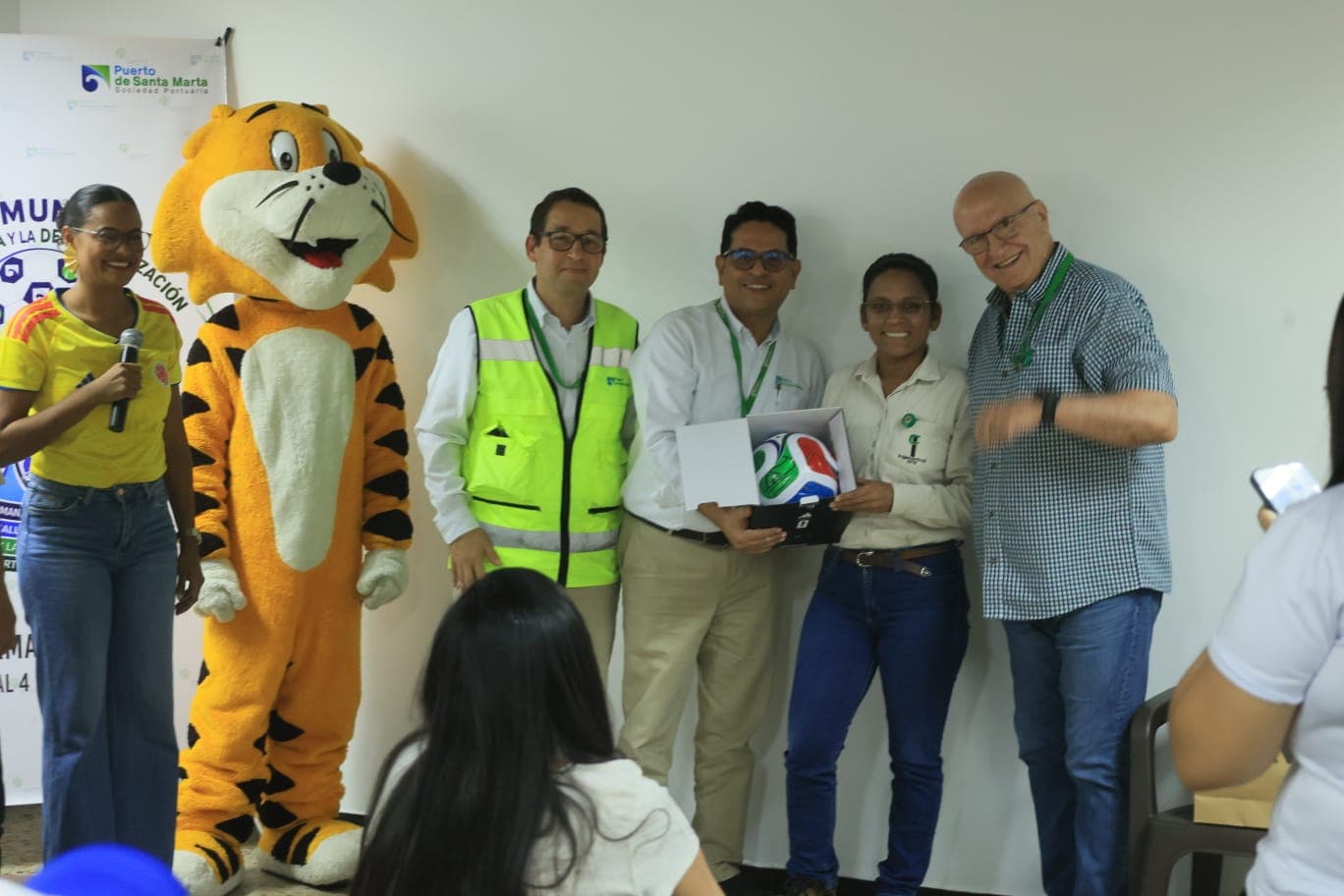 Puerto de Santa Marta cierra exitosa semana de seguridad y salud laboral con actividades de integración