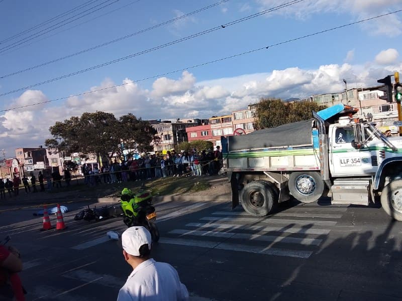 Motociclista muere en choque con volqueta en Ciudad Bolívar