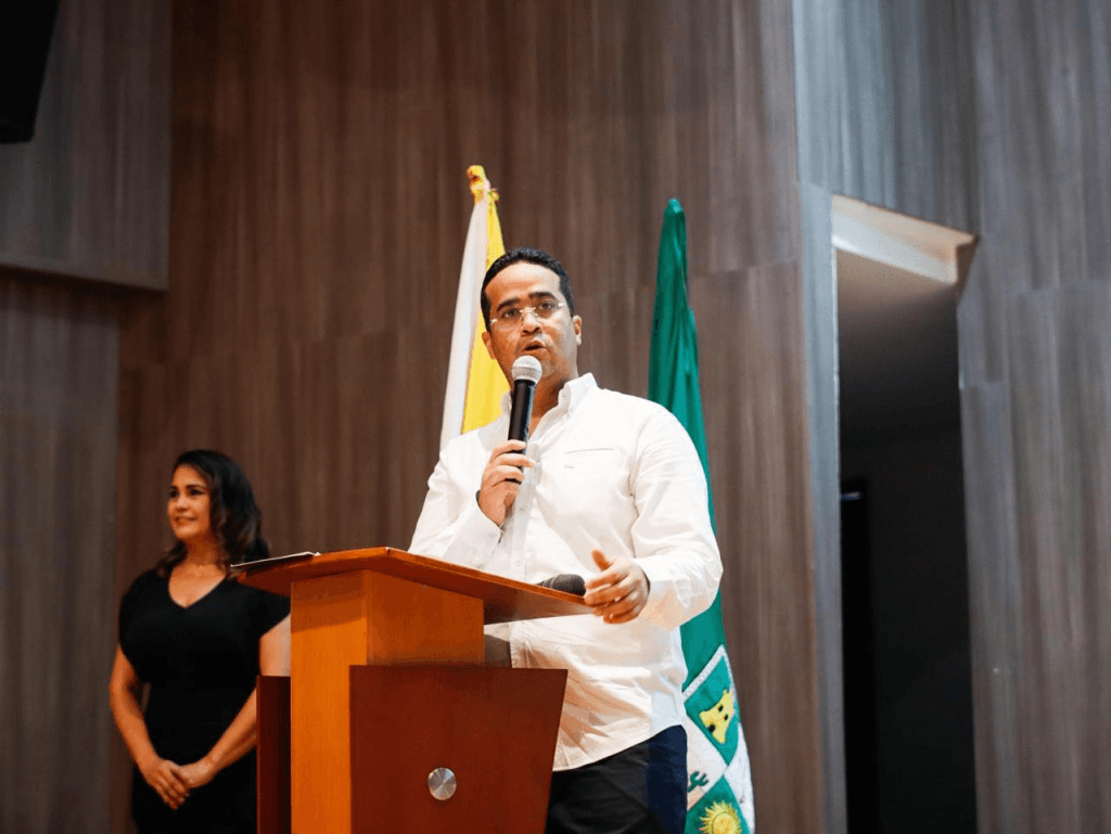 Jairo Aguilar se posiciona entre los mejores gobernadores del Caribe con 68% de aprobación
