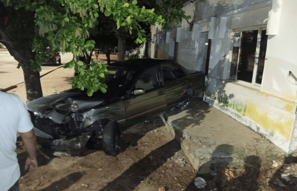 Aparatoso choque en San Juan del César deja solo daños materiales