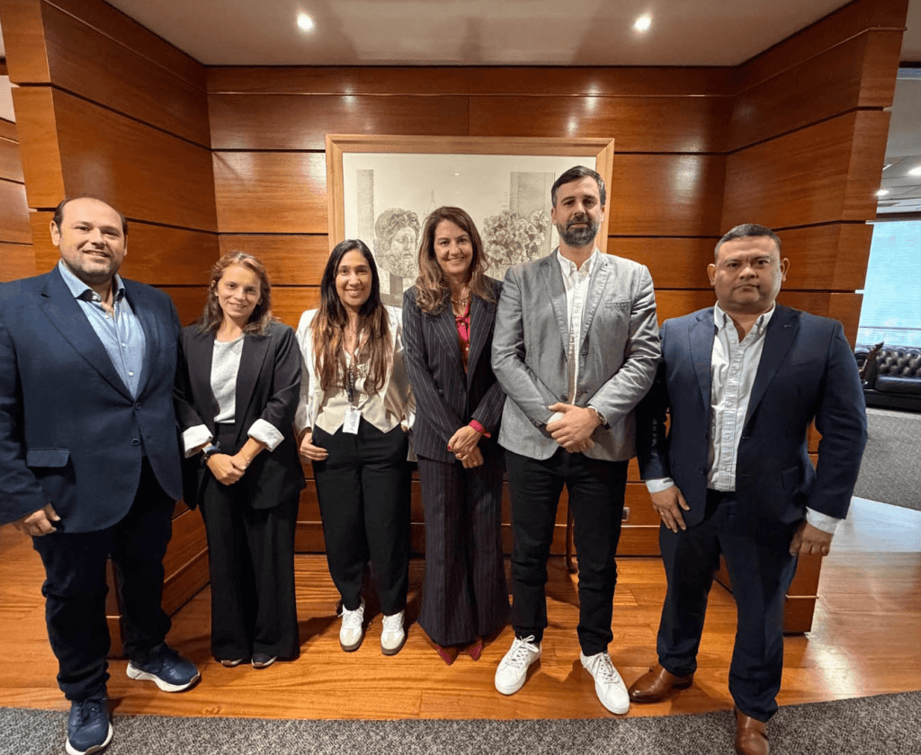 Empresarios del Magdalena buscan oportunidades en el mercado tecnológico chileno