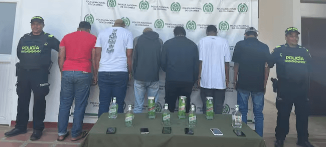 Desmantelan banda que estafaba tenderos con transferencias falsas en San Juan Nepomuceno