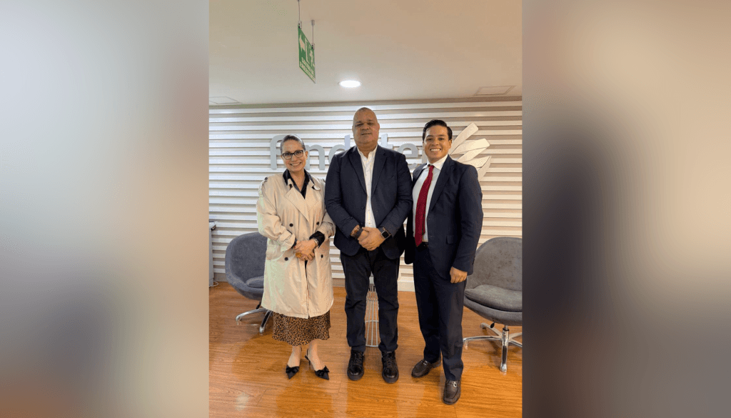 Uniguajira impulsa tres megaproyectos con apoyo del Ministerio de Educación