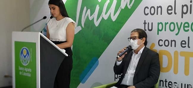 Banco Agrario abre línea de crédito para jóvenes que quieren emprender en agricultura