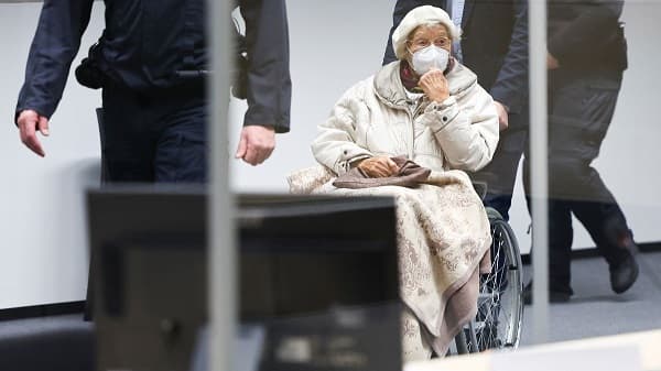 Condenan a exsecretaria nazi de 97 años por complicidad en más de 10.500 muertes