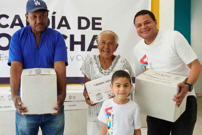 Riohacha entrega ayudas a mil personas afectadas por las lluvias de febrero