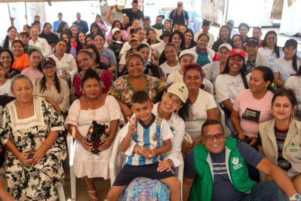 Más de mil familias de La Pista en Maicao recibirán acompañamiento integral de Bienestar Familiar