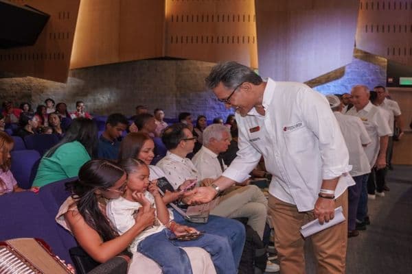 Foro vallenato rinde homenaje a Omar Geles en la universidad con expertos de talla nacional
