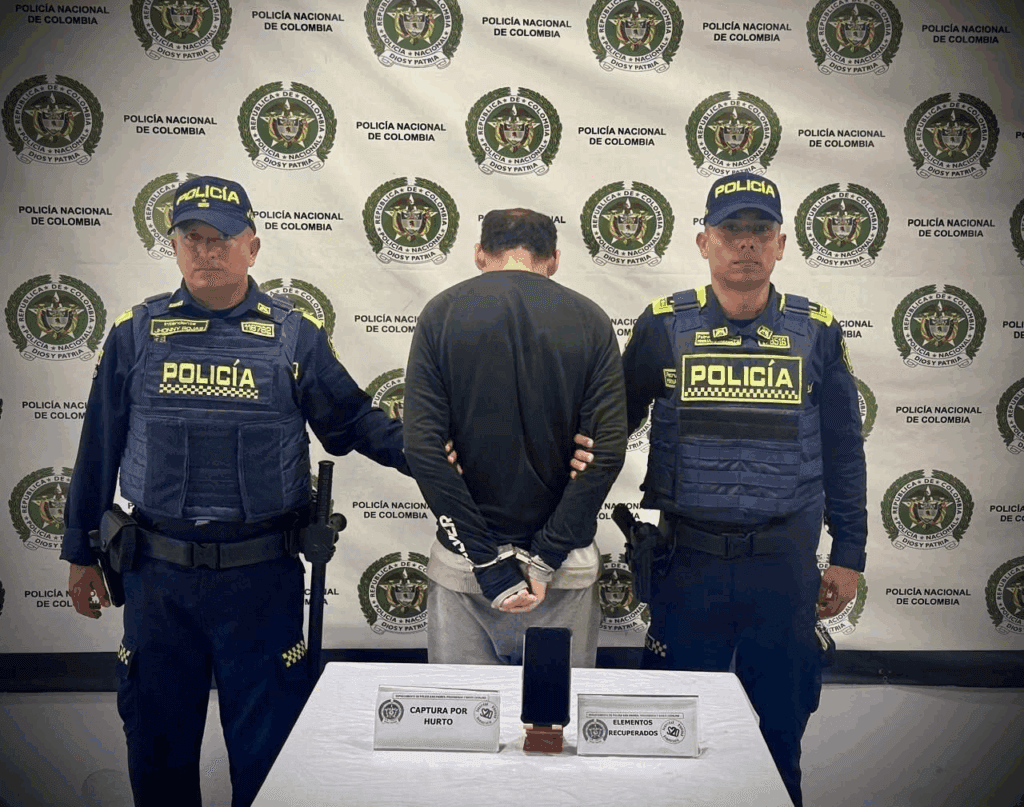 Policía captura a hombre por robo de celular en supermercado de San Andrés