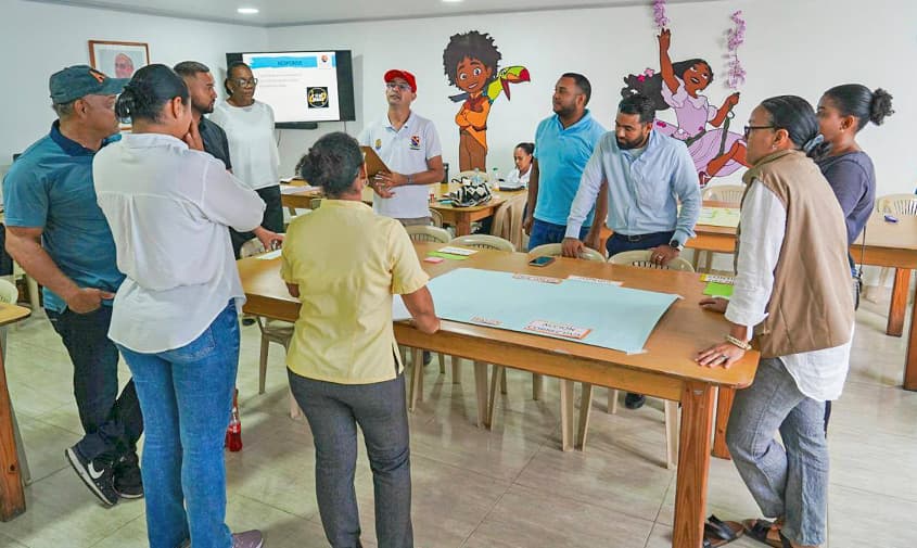 Colegios aprenden a estar listos: el plan que prepara a estudiantes y maestros para emergencias