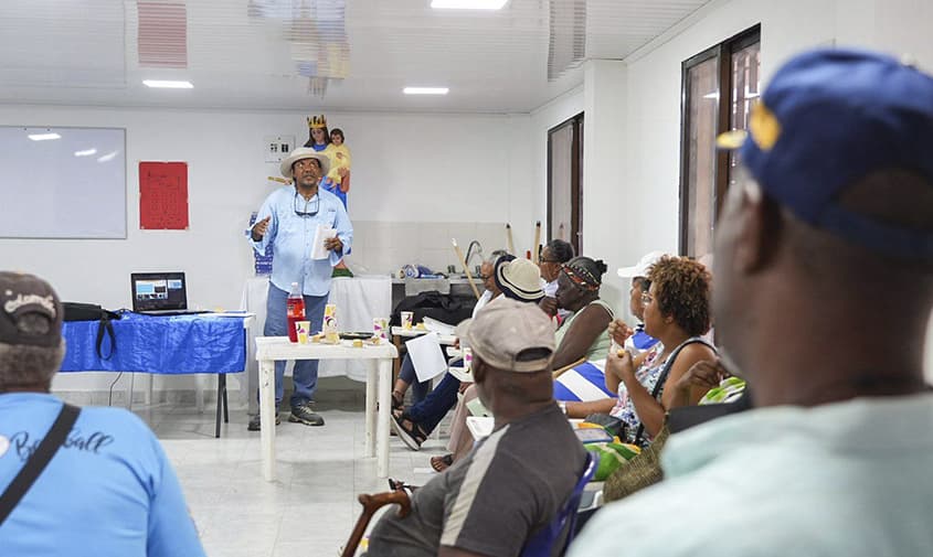 Agricultura presenta primer estudio de fertilidad de suelos para impulsar producción en el Archipiélago