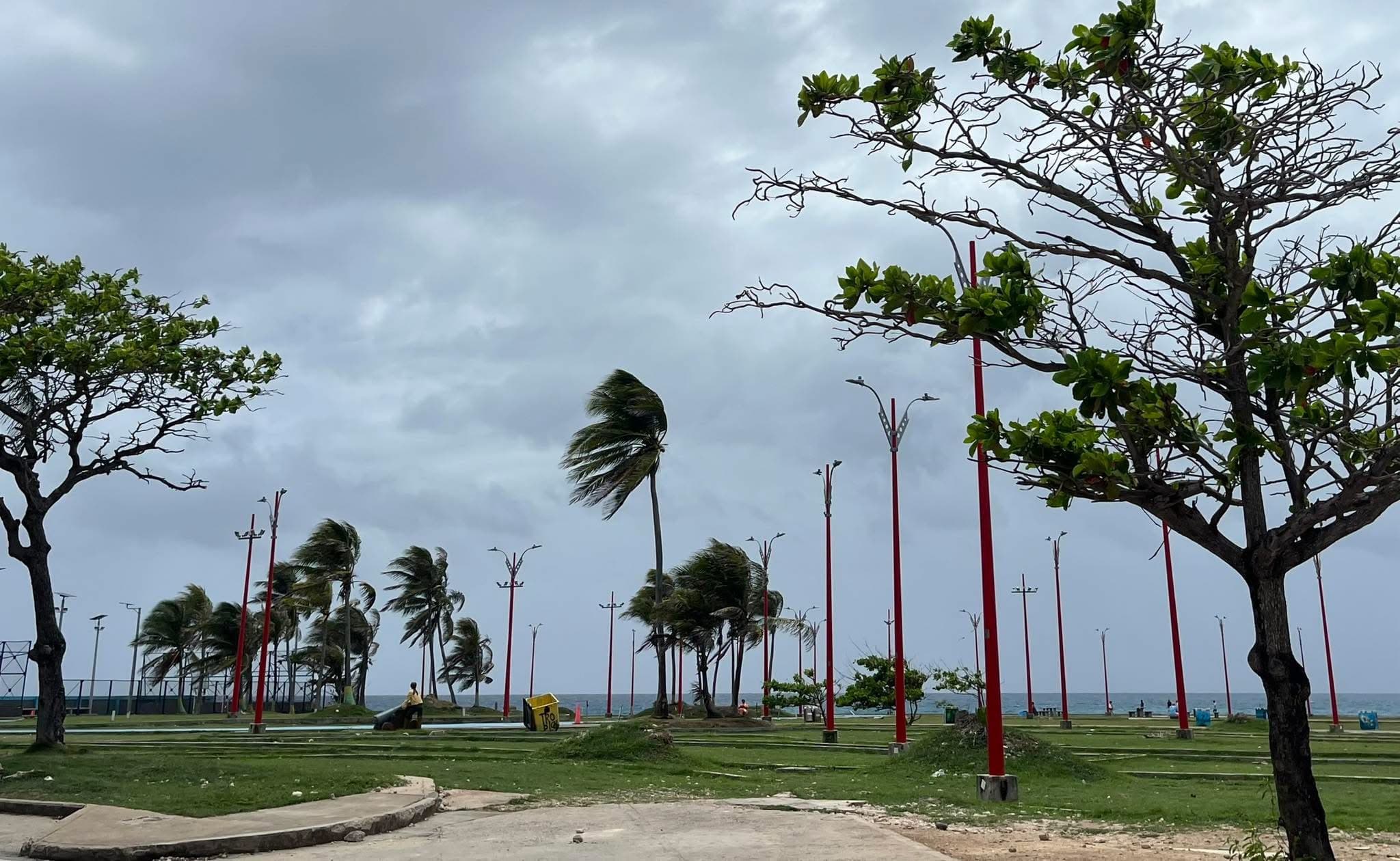 Vientos fuertes azotarán el archipiélago este sábado; autoridades piden precaución