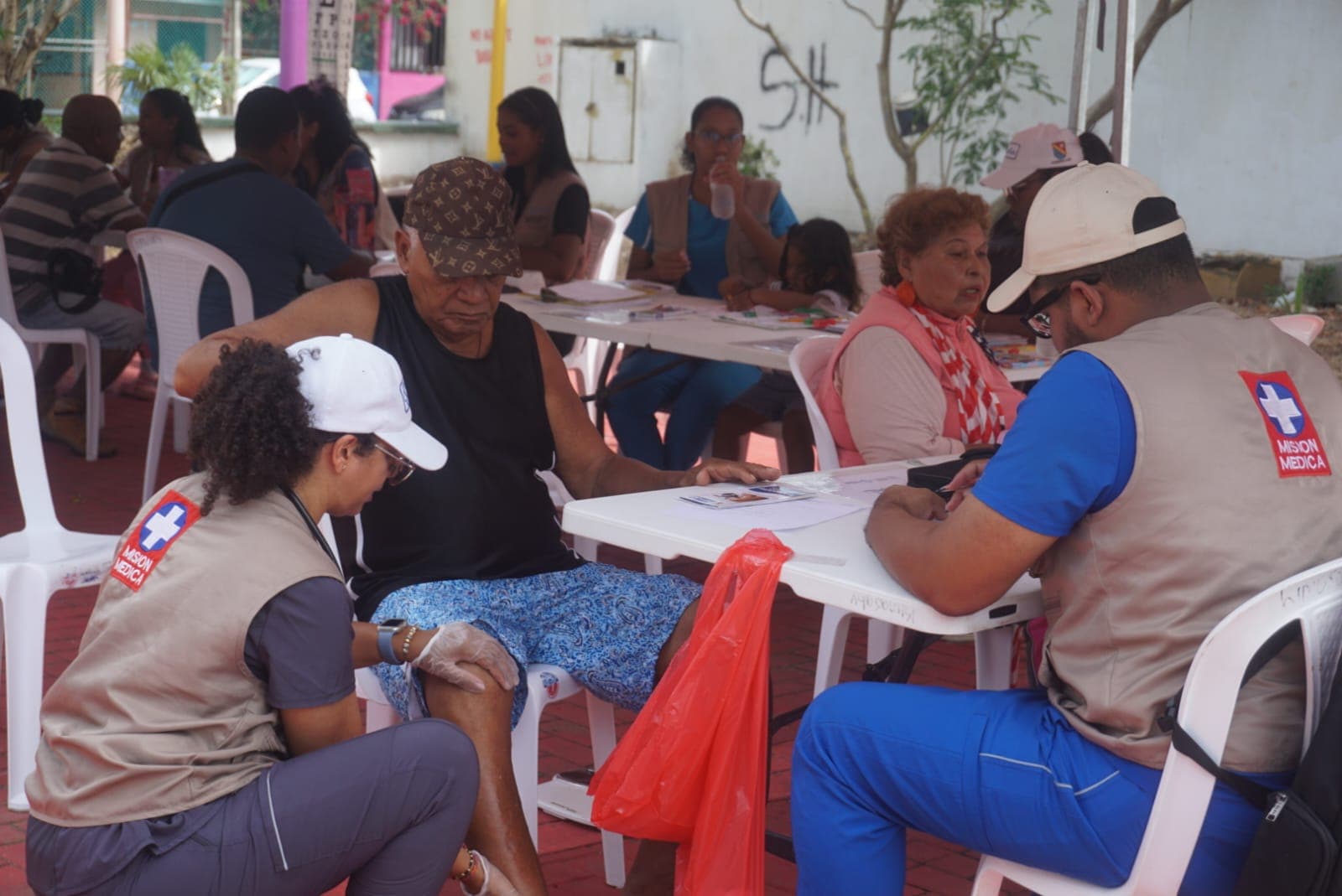 San Andrés lleva servicios médicos a los hogares con nuevo modelo de salud preventiva