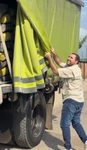 Gobernador Arana lleva pavimentación a Soplaviento con cemento y trabajo comunitario