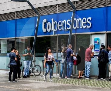 Gobierno ordena girar $25 billones de pensiones privadas a Colpensiones, pero fondos advierten que viola la ley