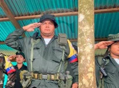 Fiscalía imputará cargos a 'Calarcá' por crímenes de guerra mientras lidera el grupo disidente más poderoso de las Farc