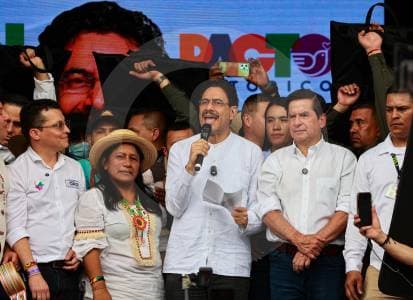 Iván Cepeda esquiva postura sobre parranda en cárcel de Itagüí