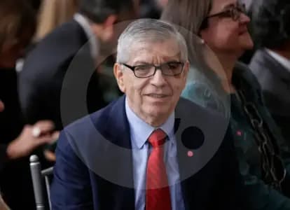 Expresidente César Gaviria se recupera en Bogotá tras cirugía