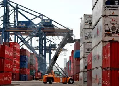 Colombia registra el peor déficit comercial en 50 años: compra casi el doble de lo que vende