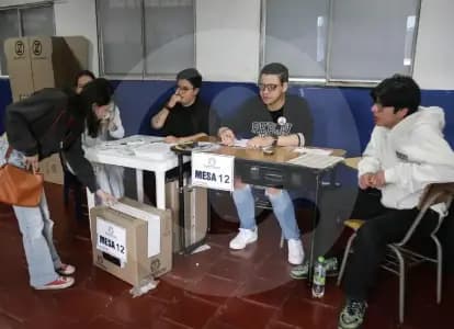 Seis millones de jóvenes pueden cambiar Colombia, pero 6 de cada 10 no votan: ¿por qué?