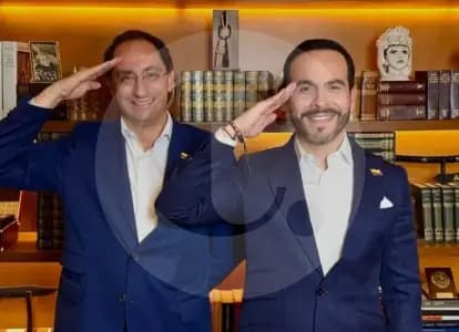 Tribunal prohíbe a De la Espriella usar bandera y lema "firmes por la Patria" en campaña