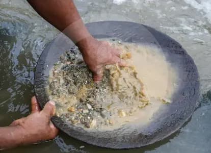 Minería ilegal del Clan del Golfo operaba dentro de base del Ejército en Antioquia