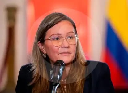 Cielo Rusinque regresa a la SIC: el gobierno ignora el fallo que la sacó del cargo