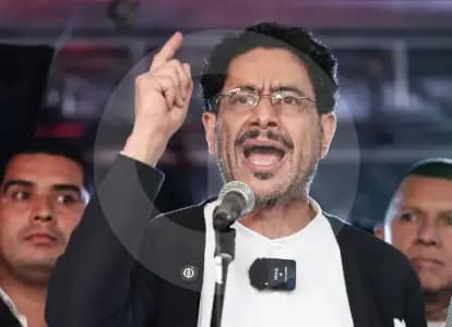 Denuncian uso de recursos de salud para campaña de Cepeda en La Guajira