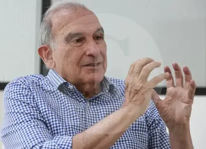 De la Calle cuestiona fallo que le prohíbe a Abelardo usar la camiseta de la Selección en campaña