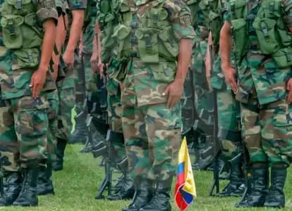 Cuestionan proceso de salida de 49 oficiales del Ejército por presuntas irregularidades administrativas
