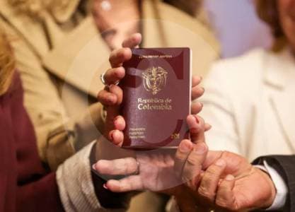 Gobierno advierte que anular contrato de pasaportes con Portugal podría costar $1,3 billones