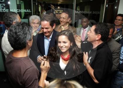 Hija de Germán Vargas Lleras lanza mensaje político en sus honras fúnebres