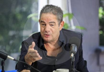 Mensajes de Uribe y otros líderes generan preocupación por la salud de Germán Vargas Lleras