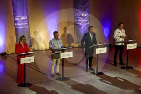 En Itagüí, cuatro aspirantes presidenciales debaten sus propuestas ante antioqueños