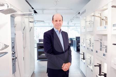 Roberto Junguito deja la presidencia de Organización Corona tras siete años al frente