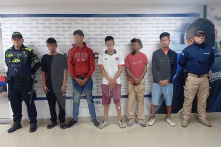 Migración expulsa a cinco venezolanos de Bucaramanga por amenaza a la seguridad nacional