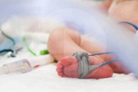 Corte Constitucional reconoce doble licencia de maternidad para parejas lesbianas: un fallo histórico